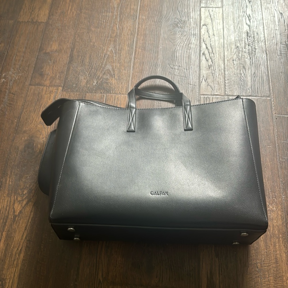 Calpak Haven Tote in Black
